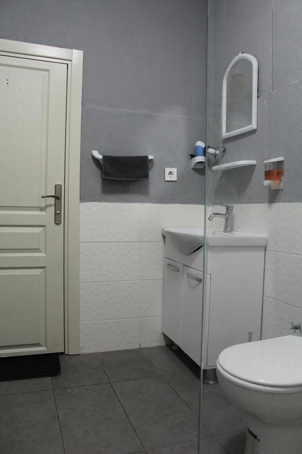 Likya Apart Hotel Istanbul Bagian luar foto